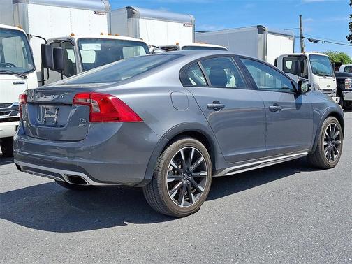 2016 Volvo S60 Cross Country T5 Platinum