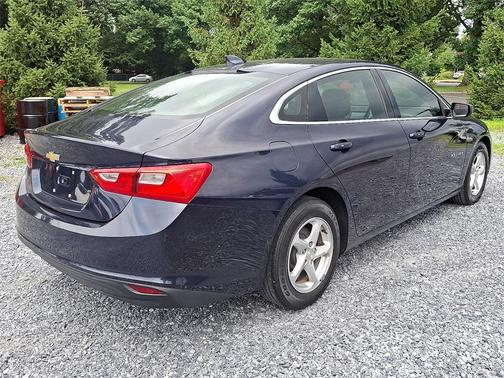2017 Chevrolet Malibu 1LS
