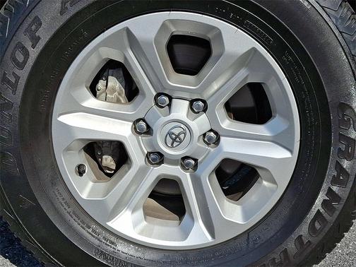 2024 Toyota 4Runner SR5