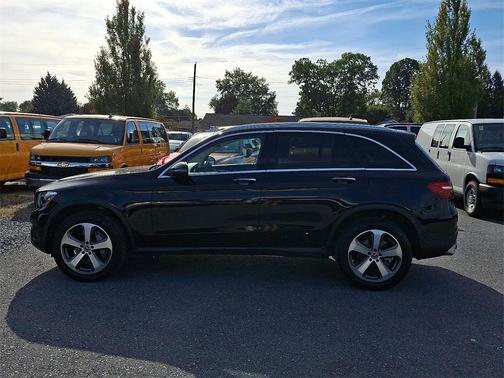 2018 Mercedes-Benz GLC 300 Base 4MATIC