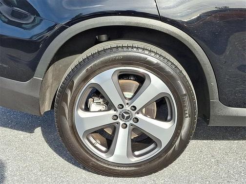 2018 Mercedes-Benz GLC 300 Base 4MATIC