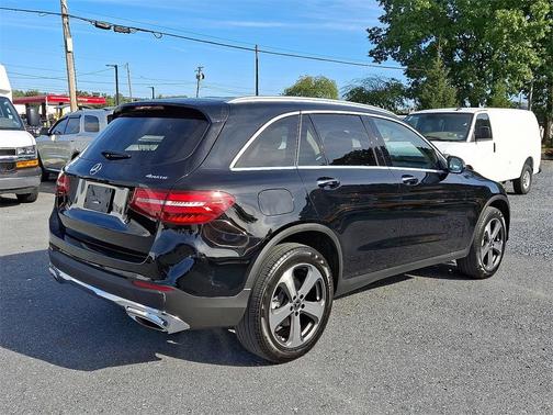 2018 Mercedes-Benz GLC 300 Base 4MATIC