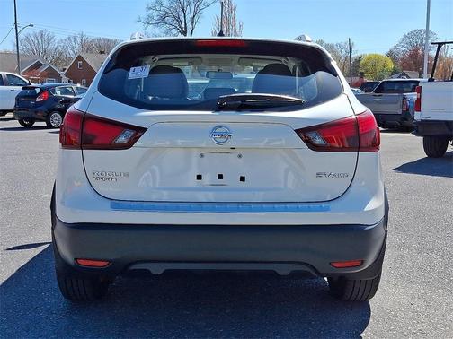 2018 Nissan Rogue Sport SV