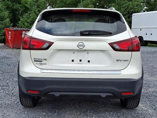 2018 Nissan Rogue Sport SV