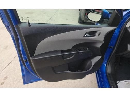 2016 Chevrolet Sonic LT