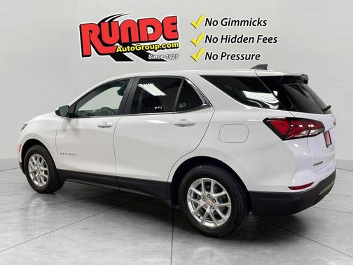 White 2024 Chevrolet Equinox LT
