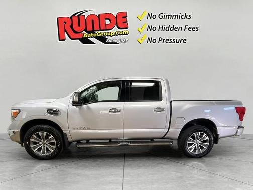 2017 Nissan Titan SL
