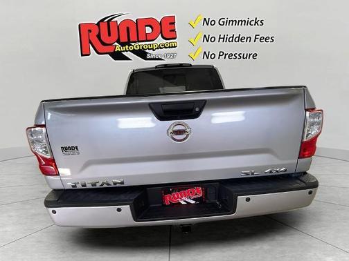 2017 Nissan Titan SL