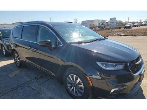 2021 Chrysler Pacifica Touring-L