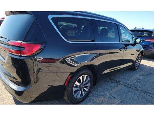 2021 Chrysler Pacifica Touring-L