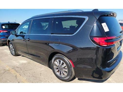 2021 Chrysler Pacifica Touring-L