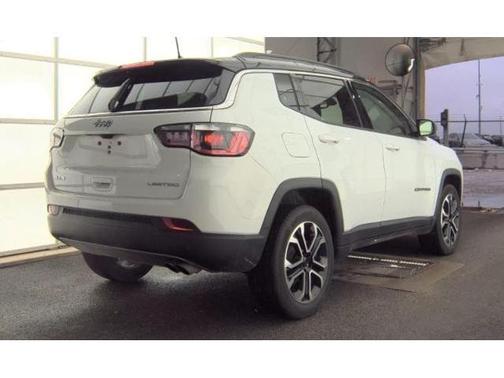 White 2022 Jeep Compass Limited