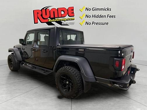 2023 Jeep Gladiator Sport
