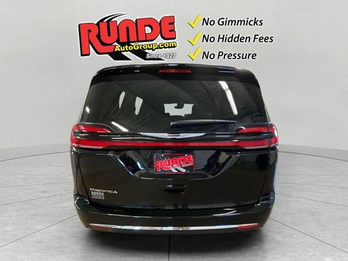 Black 2026 Chrysler Pacifica Select