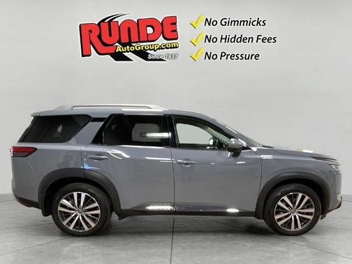 2022 Nissan Pathfinder Platinum