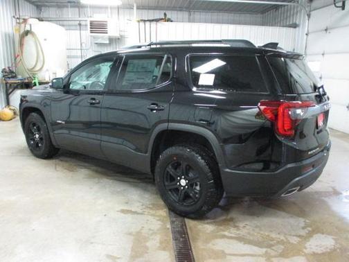 Black 2022 GMC Acadia AT4