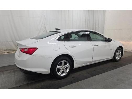 White 2021 Chevrolet Malibu 1LS
