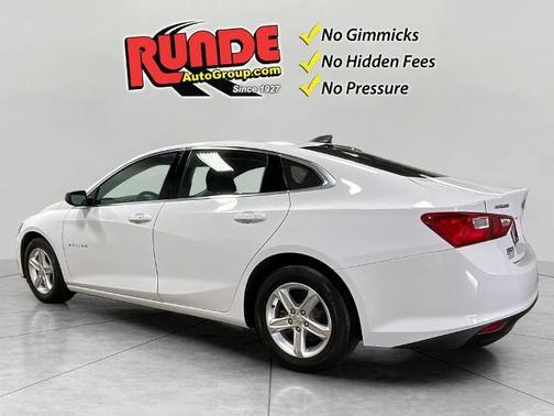White 2021 Chevrolet Malibu 1LS