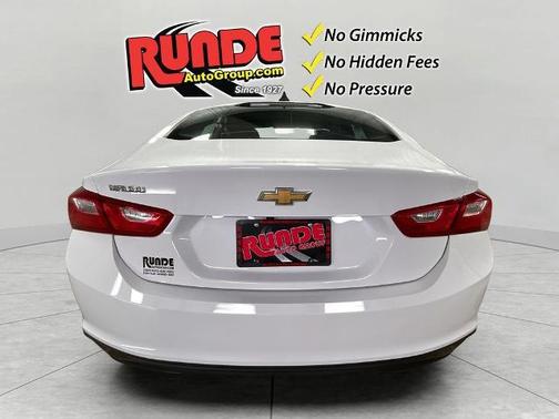 White 2021 Chevrolet Malibu 1LS