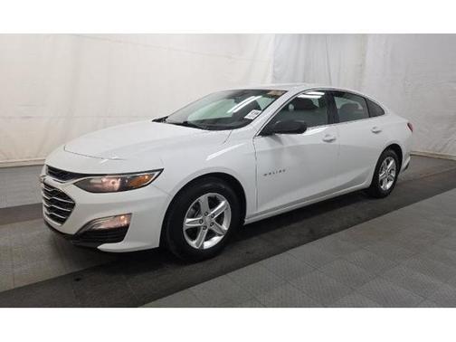 White 2021 Chevrolet Malibu 1LS