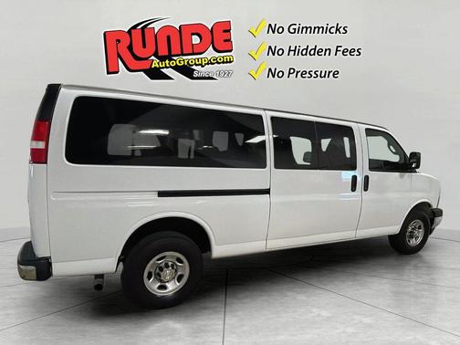 White 2018 Chevrolet Express 3500 LT