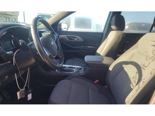 Black 2023 Chevrolet Traverse LT Cloth