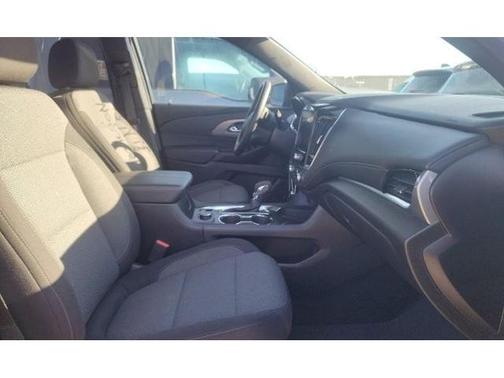 Black 2023 Chevrolet Traverse LT Cloth