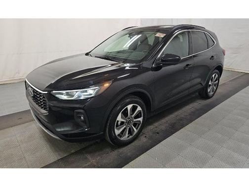 Black 2024 Ford Escape Platinum