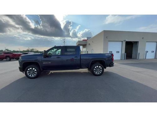 2022 Chevrolet Silverado 2500 Custom