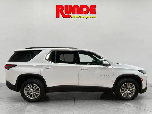 2022 Chevrolet Traverse LT Cloth