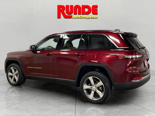 Red 2022 Jeep Grand Cherokee Limited