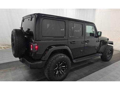 2021 Jeep Wrangler Unlimited Sahara Altitude