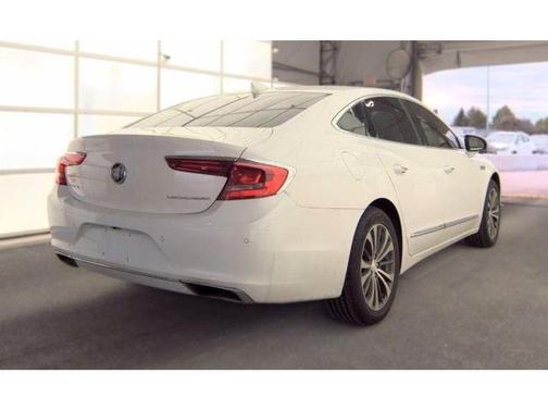 White 2017 Buick LaCrosse Essence