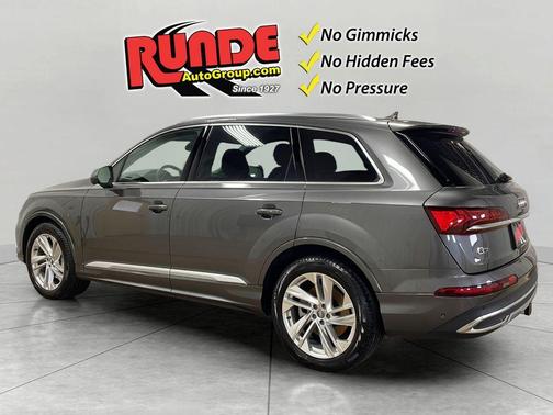 Samurai Gray Metallic 2020 Audi Q7 55 Premium Plus