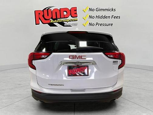 White 2018 GMC Terrain SLE