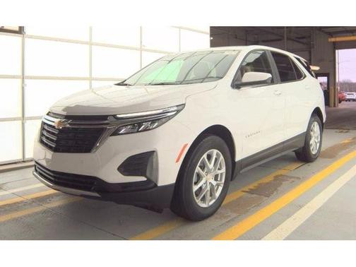 White 2024 Chevrolet Equinox LT