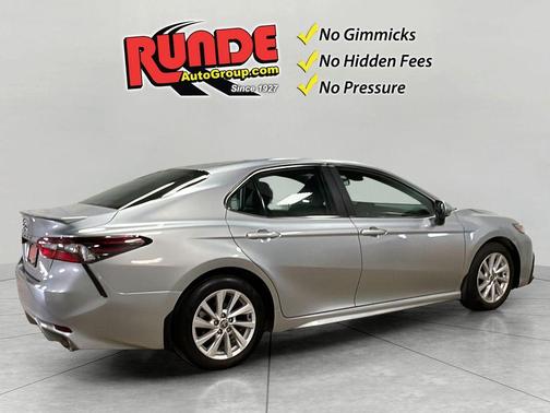 Silver 2024 Toyota Camry SE