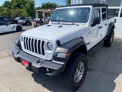White 2020 Jeep Gladiator Sport