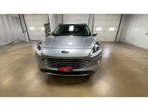 2022 Ford Escape Titanium Hybrid