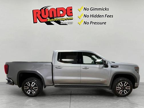 2023 GMC Sierra 1500 AT4