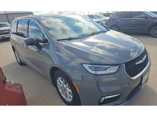 2023 Chrysler Pacifica Touring