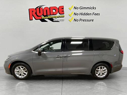 2023 Chrysler Pacifica Touring