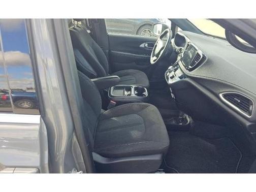 2023 Chrysler Pacifica Touring