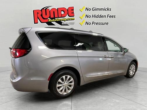 Silver 2017 Chrysler Pacifica Touring-L