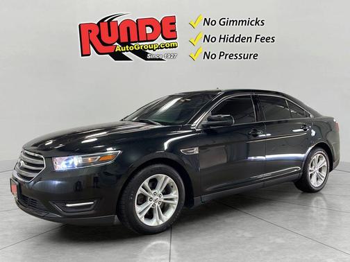 Black 2015 Ford Taurus SEL