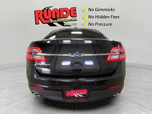Black 2015 Ford Taurus SEL