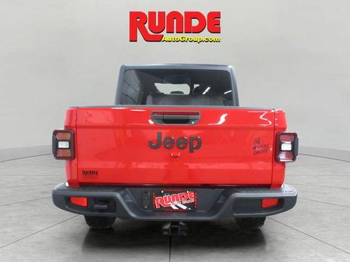 2024 Jeep Gladiator Sport