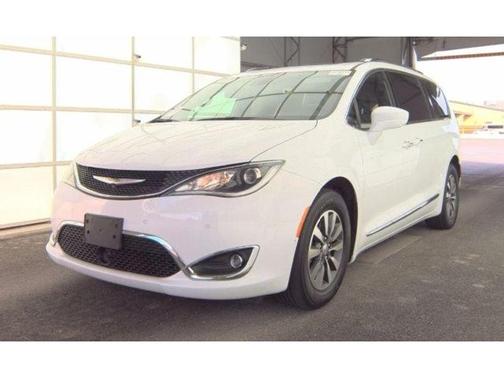 2020 Chrysler Pacifica Touring-L Plus