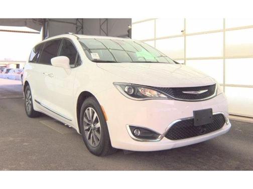 2020 Chrysler Pacifica Touring-L Plus