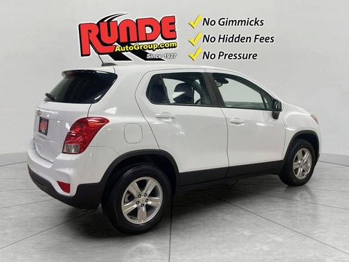 White 2018 Chevrolet Trax LS